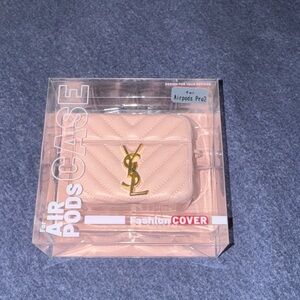 Quilted AirPods Pro 2 Case in Pink/Beige